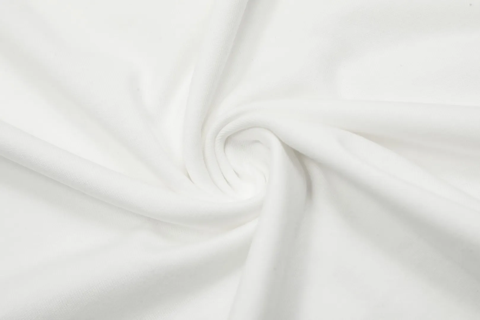 VIVI69#vivienne west wood Queen Mother West Vivienne Saturn small label short sleeves Based on the classic style, white with gray Saturn Size: XS-L Color: black white
